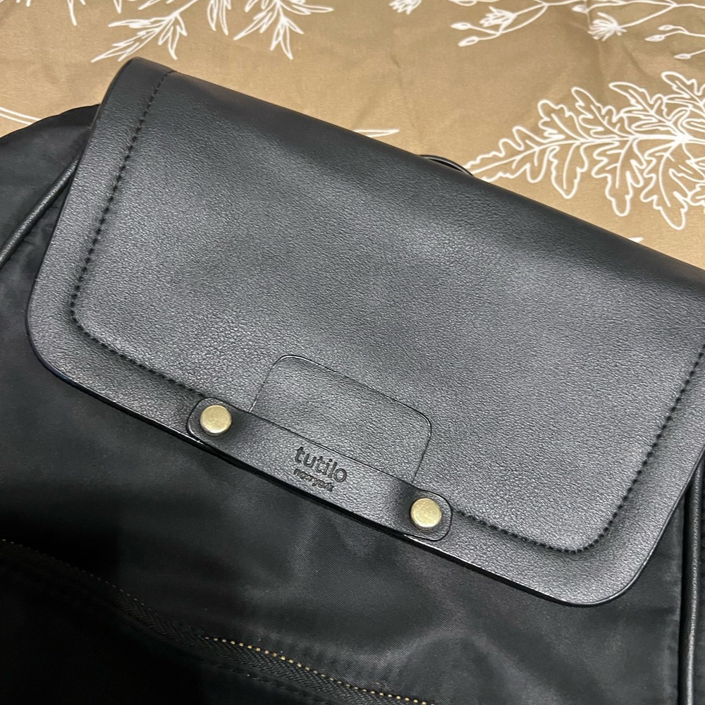 TUTILO small black backpack